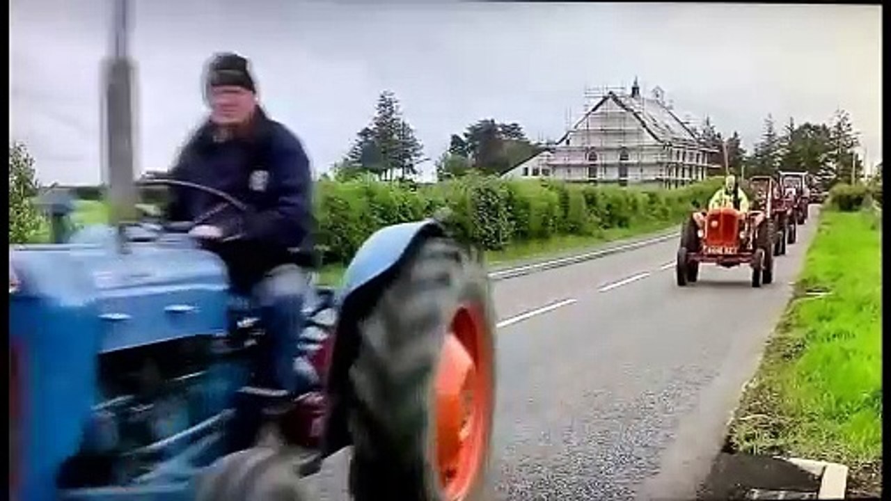 Traction Engine Club of Ulster tractor drive at Killymurris