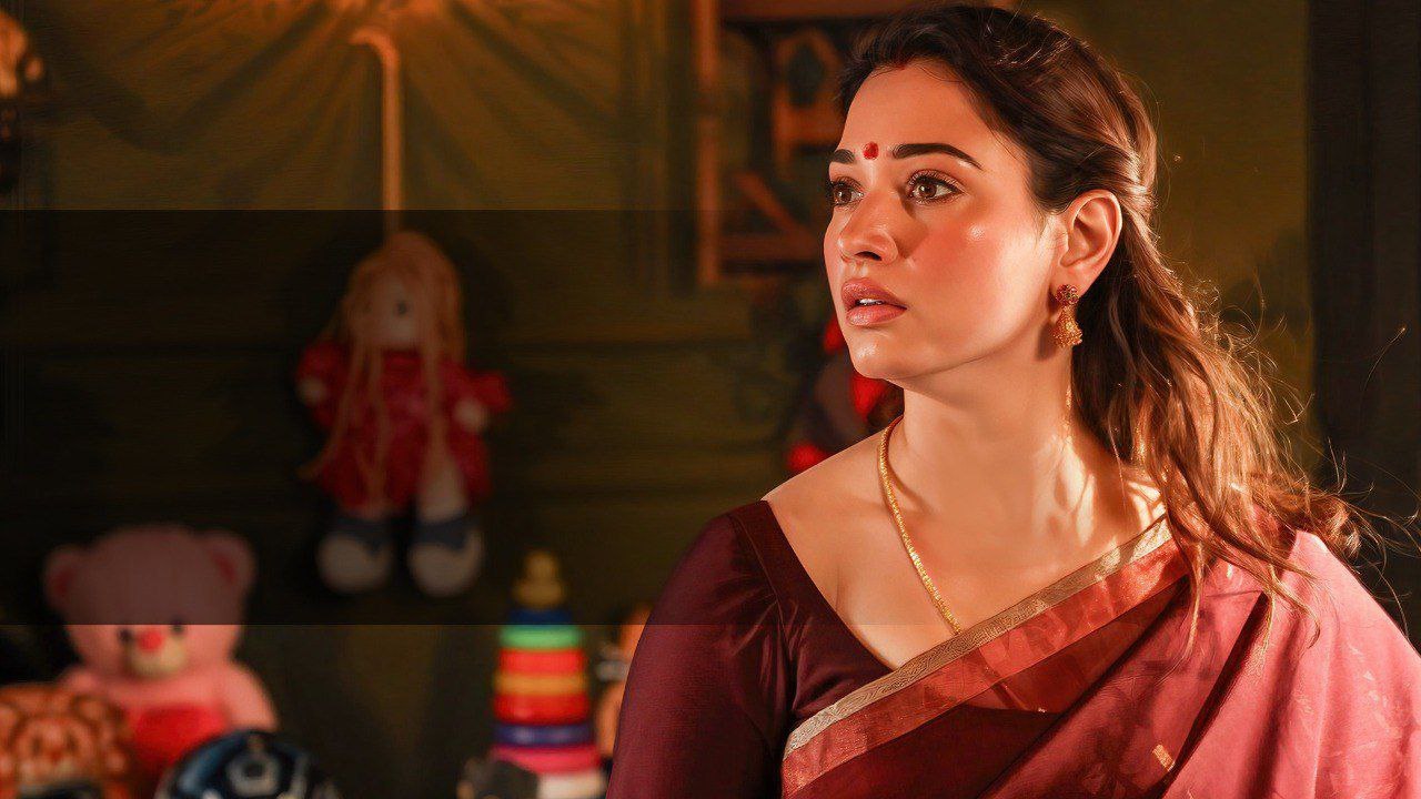 Tamanna జీవిత కథ 7 వ తరగతి పాఠ్యాంశంగా.. వివాదంలో మిల్కీ బ్యూటి | Filmibeat Telugu