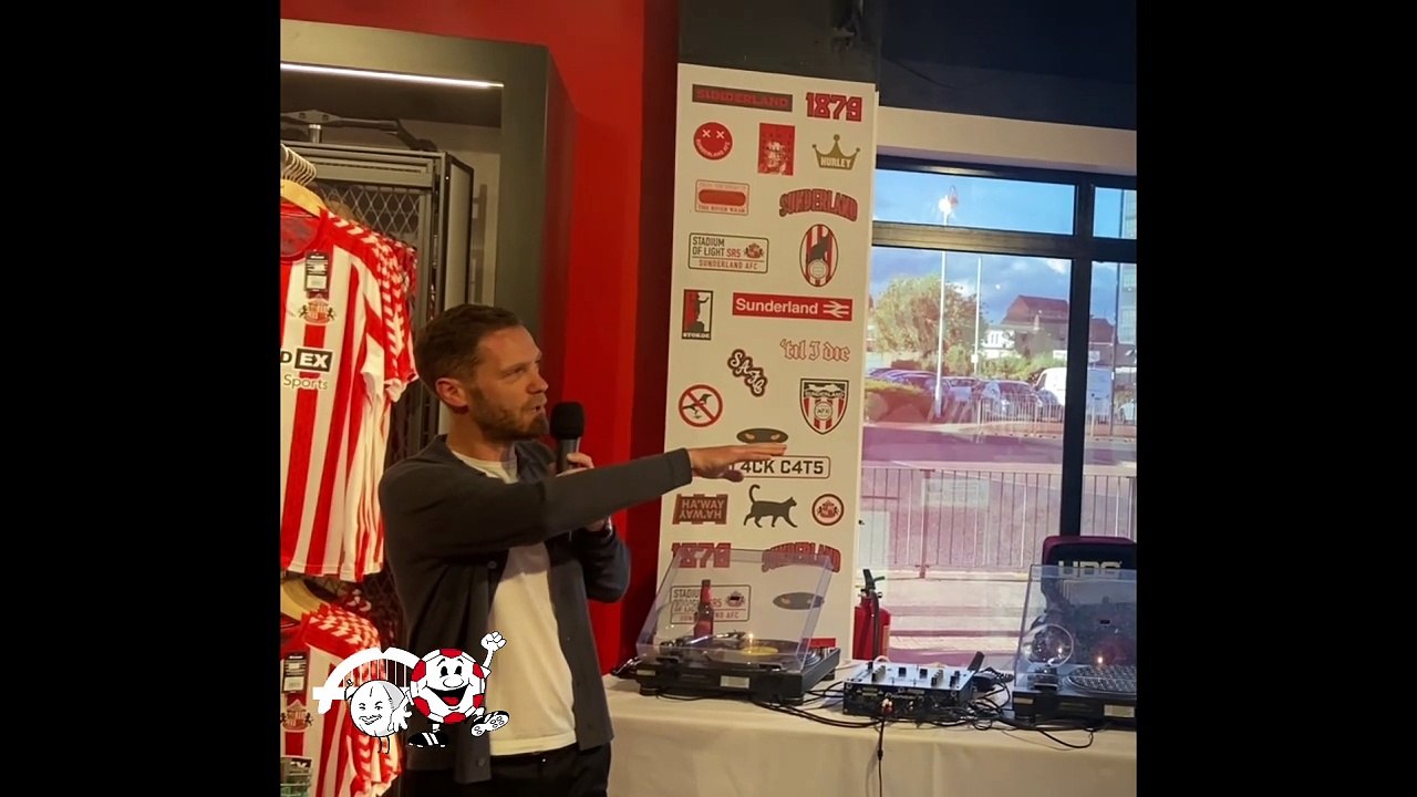 David Bruce opens new Sunderland AFC store