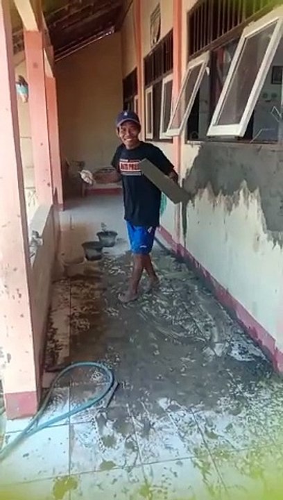 TUKANG BANGUNAN GAJIAN