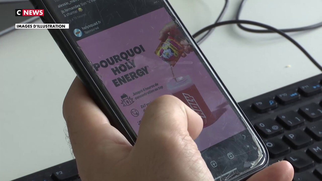 Le «scrolling», nouvelle addiction des Français
