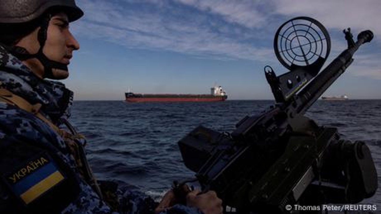 Zelenskyy: Russia attacks Ukrainian civilian grain ship