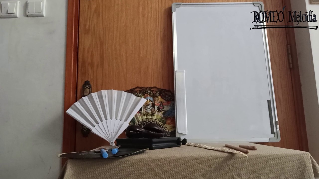 רומיאו מלודיה - שנה חלפה נגינה לייב III Romeo Melodía Playing latin instruments