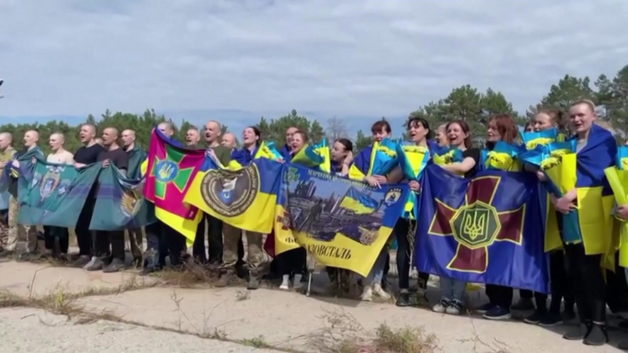 우크라이나 "러시아와 포로 교환...49명 귀환" / YTN