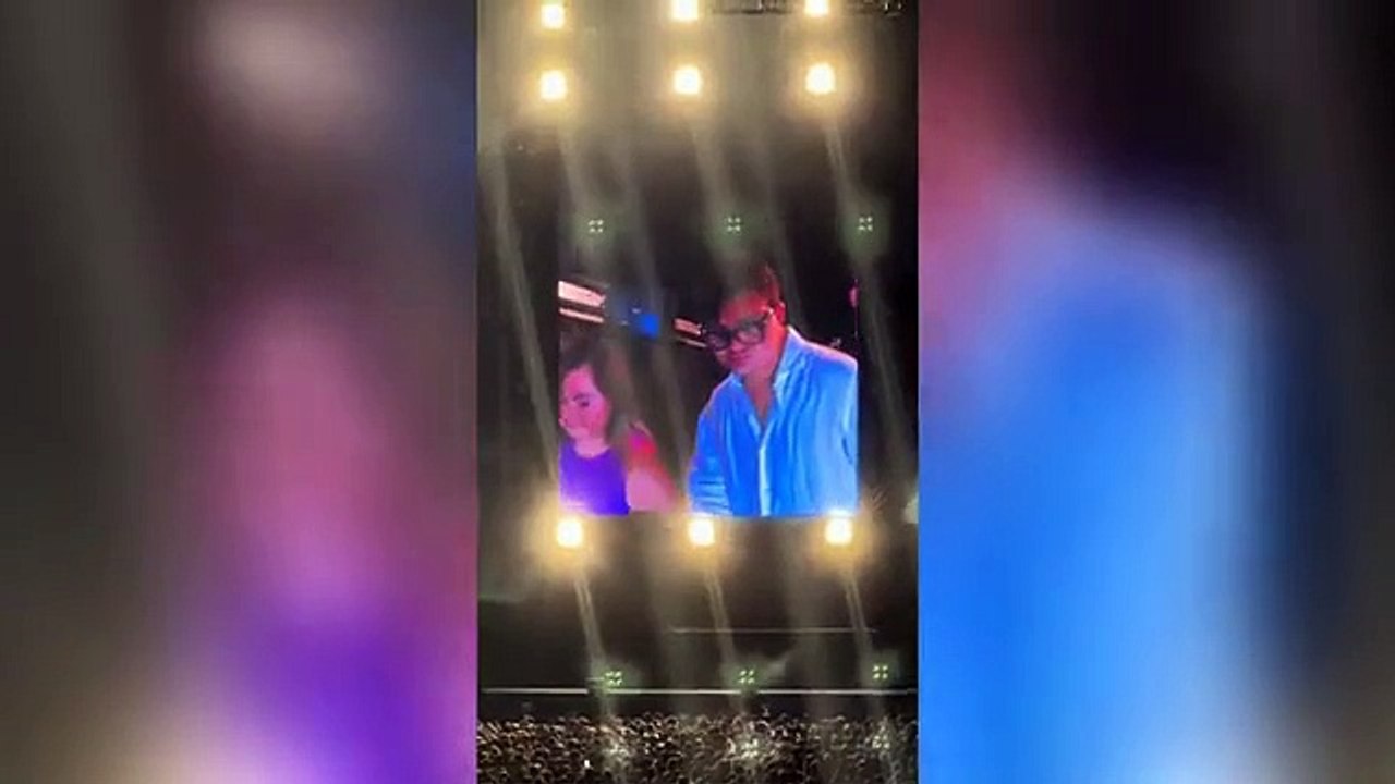 La proposta di matrimonio al concerto di Geolier a Napoli