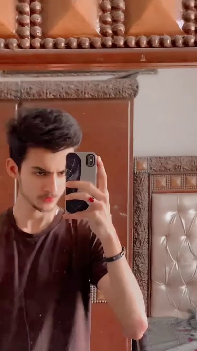 Karan Aujla's Latest Trending Song 🎶 - Don't Miss Out!