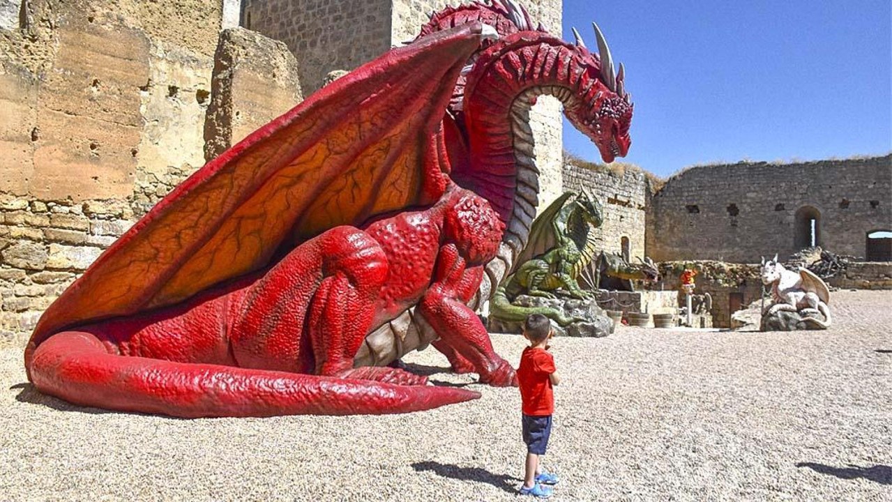 Los nuevos dragones del Castillo Encantado de Trigueros