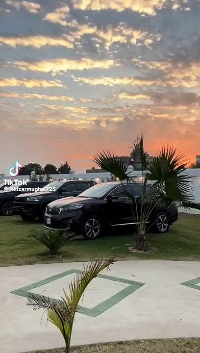 1000182720 car lovers