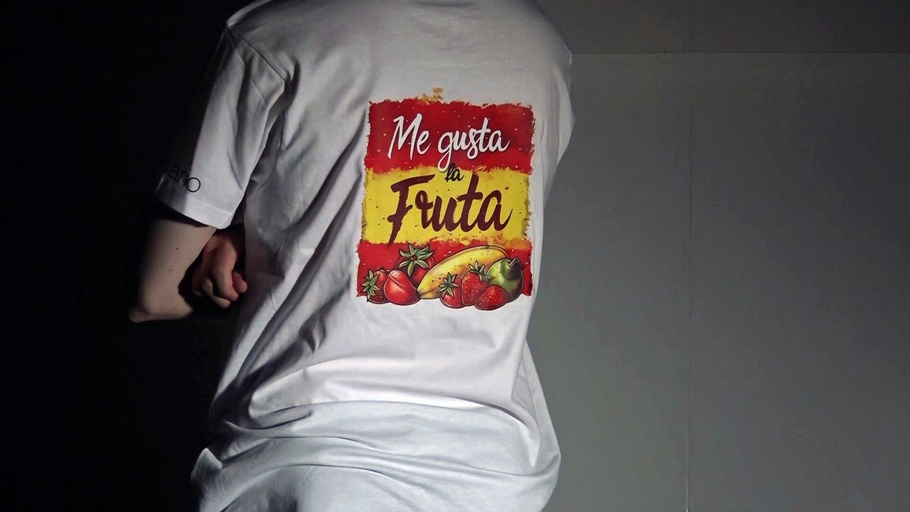 ¿A ti también te gusta la fruta? ¡Hazte socio de OKDIARIO y te regalamos la camiseta del verano!