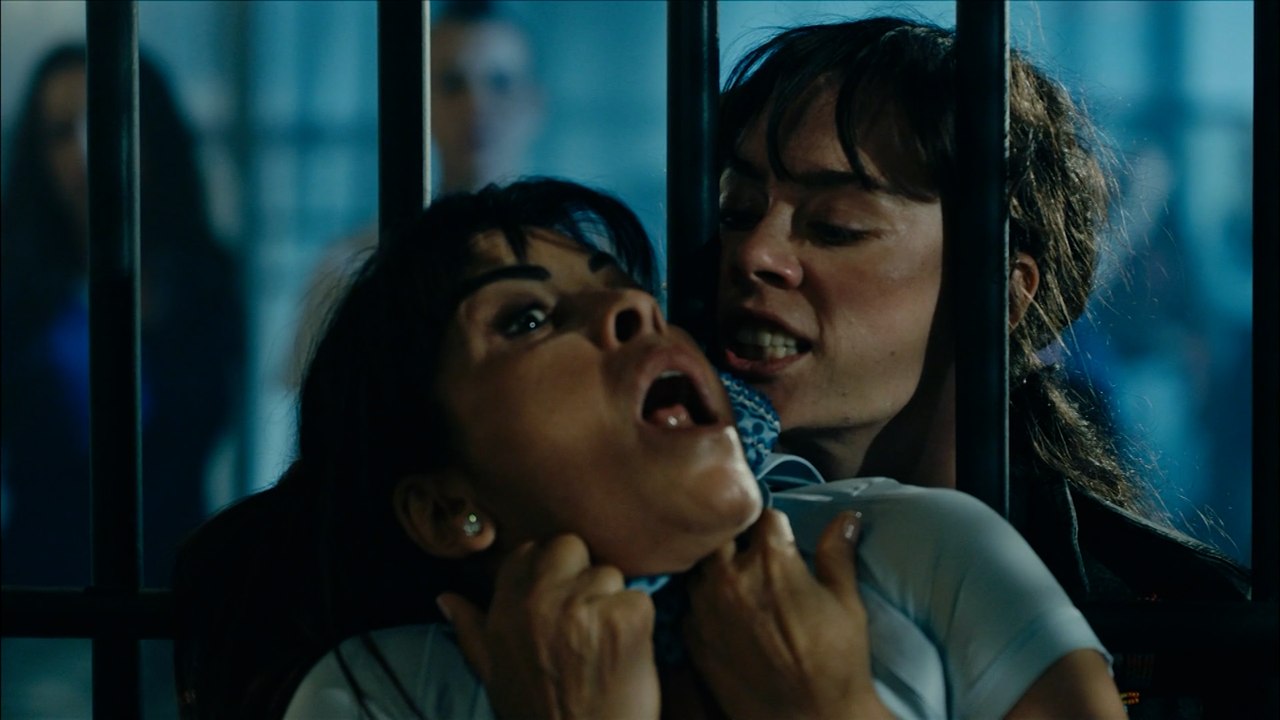 الفناء - الحلقة 1 - مدبلج بالعربية  | Avlu