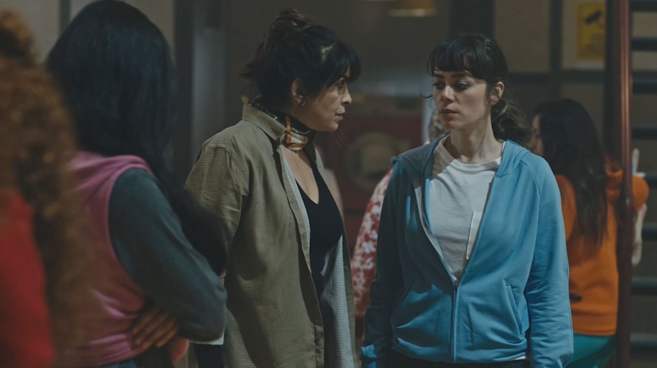 الفناء - الحلقة 3 - مدبلج بالعربية  | Avlu