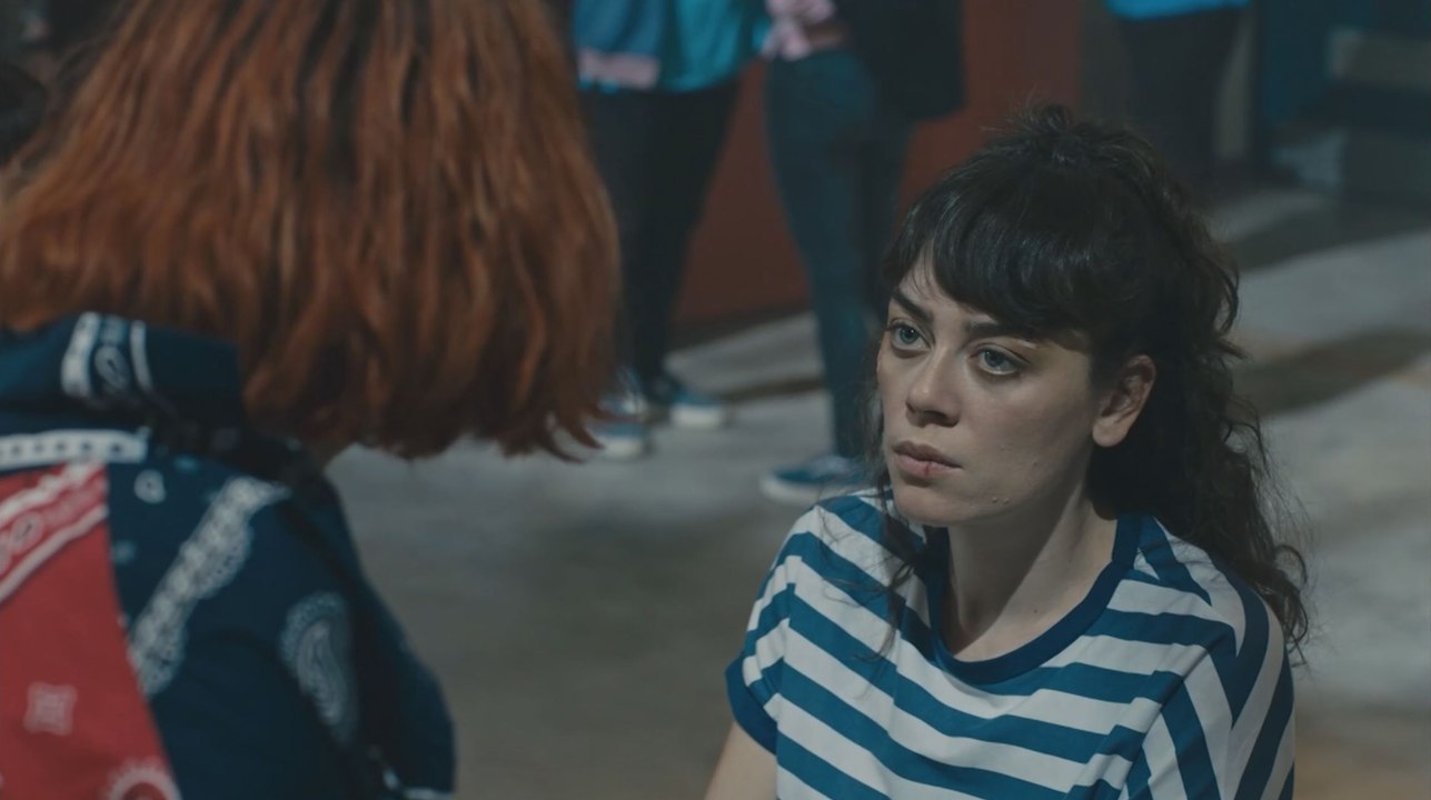 الفناء - الحلقة 16 - مدبلج بالعربية  | Avlu