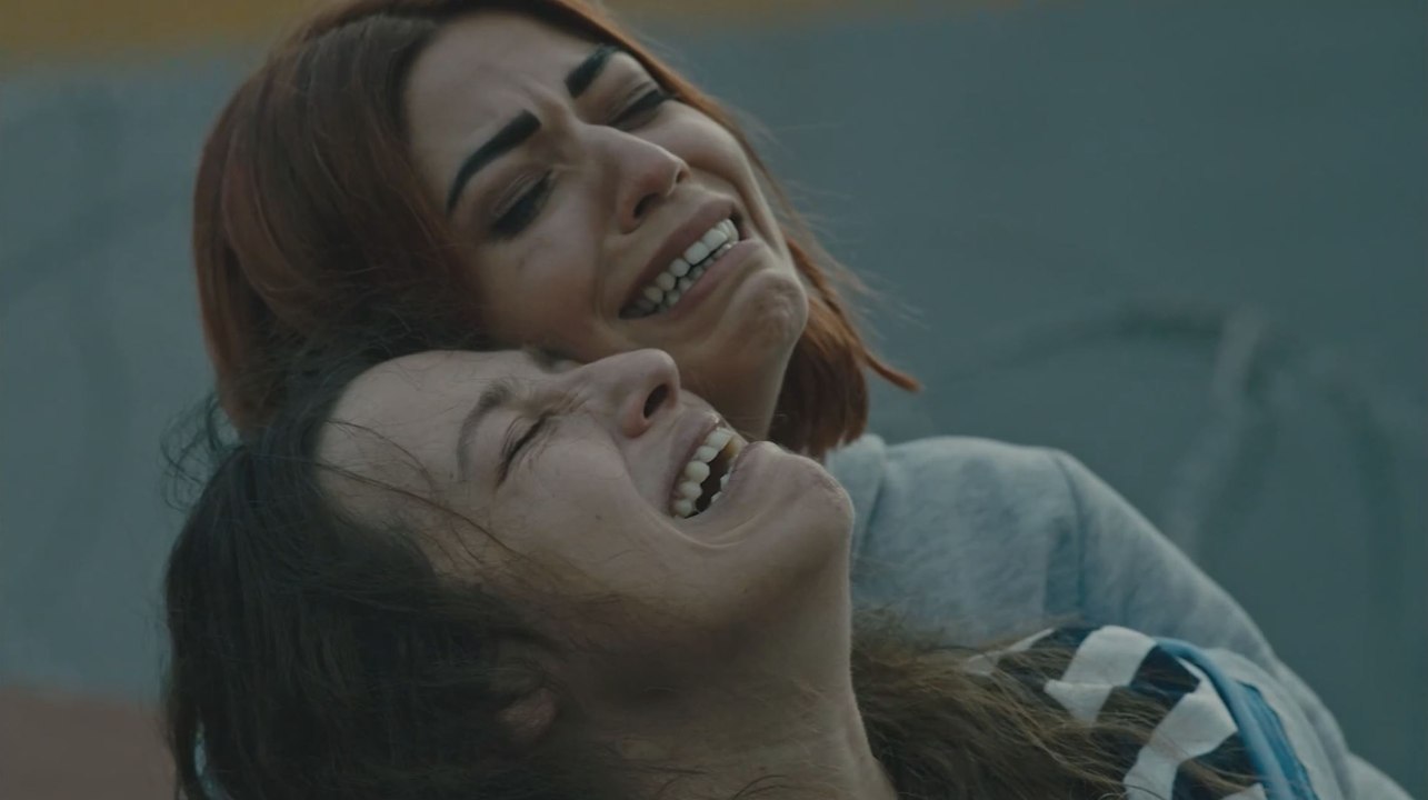 الفناء - الحلقة 42 - مدبلج بالعربية  | Avlu