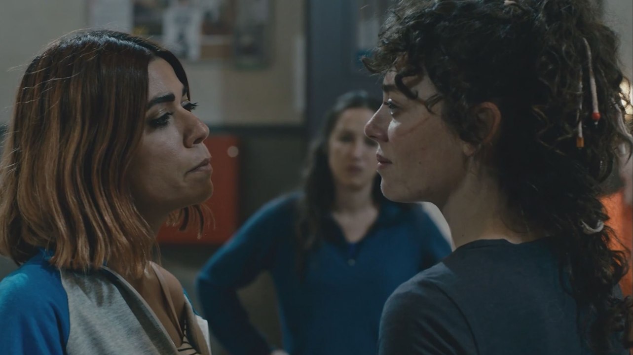 الفناء - الحلقة 54 - مدبلج بالعربية  | Avlu