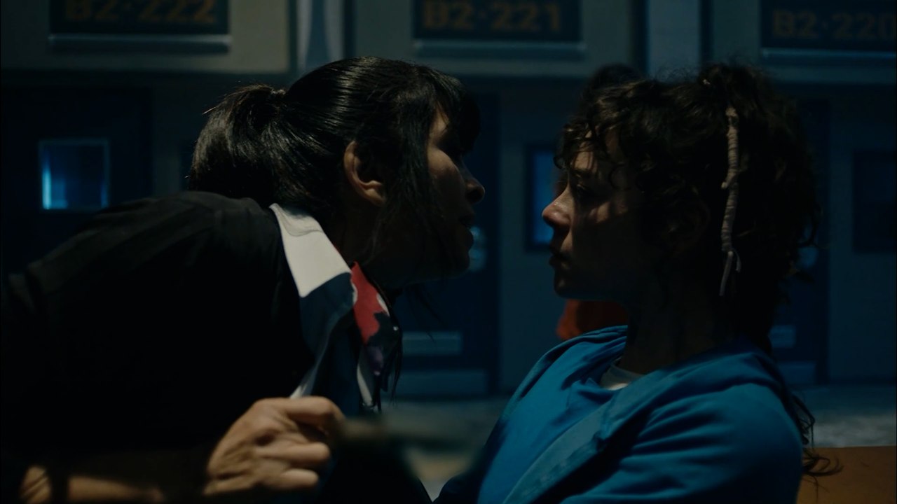 الفناء - الحلقة 57 - مدبلج بالعربية  | Avlu