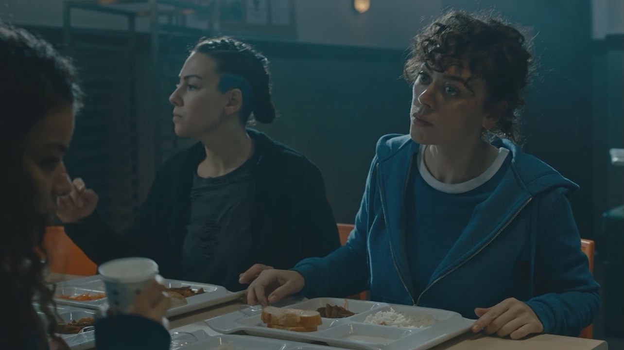 الفناء - الحلقة 74 - مدبلج بالعربية  | Avlu