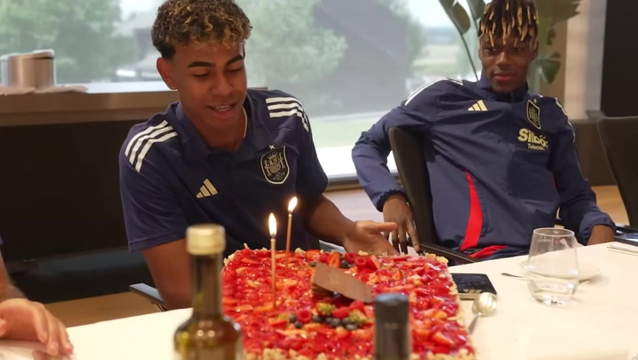 Spain star Yamal celebrates 17th birthday day before Euro 2024 final