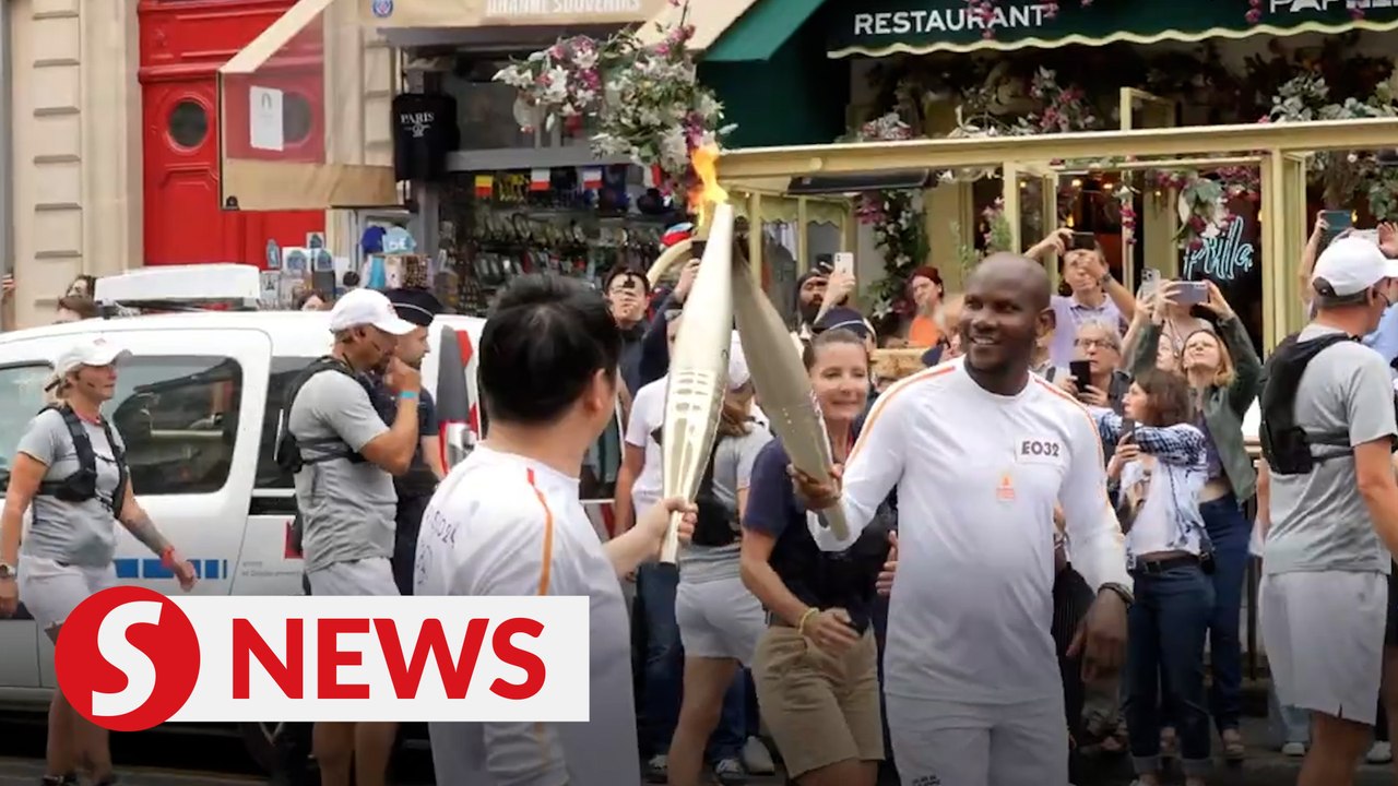Olympic flame reaches Paris, featuring three Chinese torchbearers