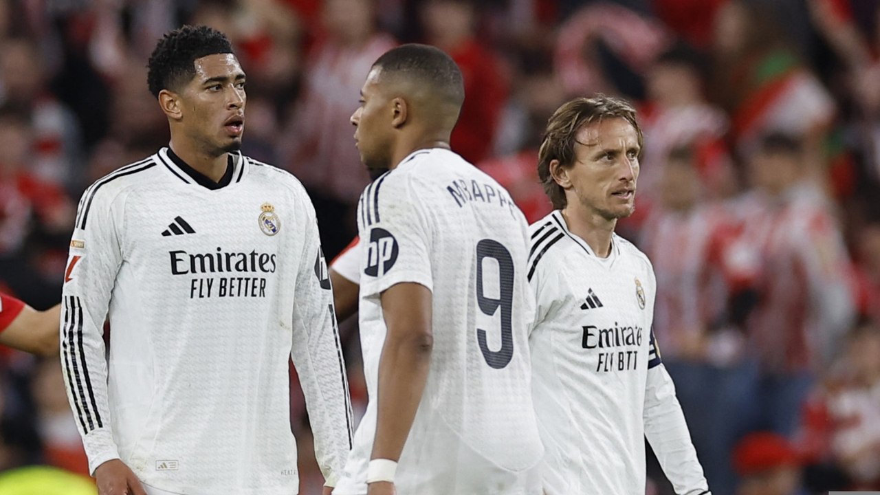 Luka Modric Extends Contract with Real Madrid