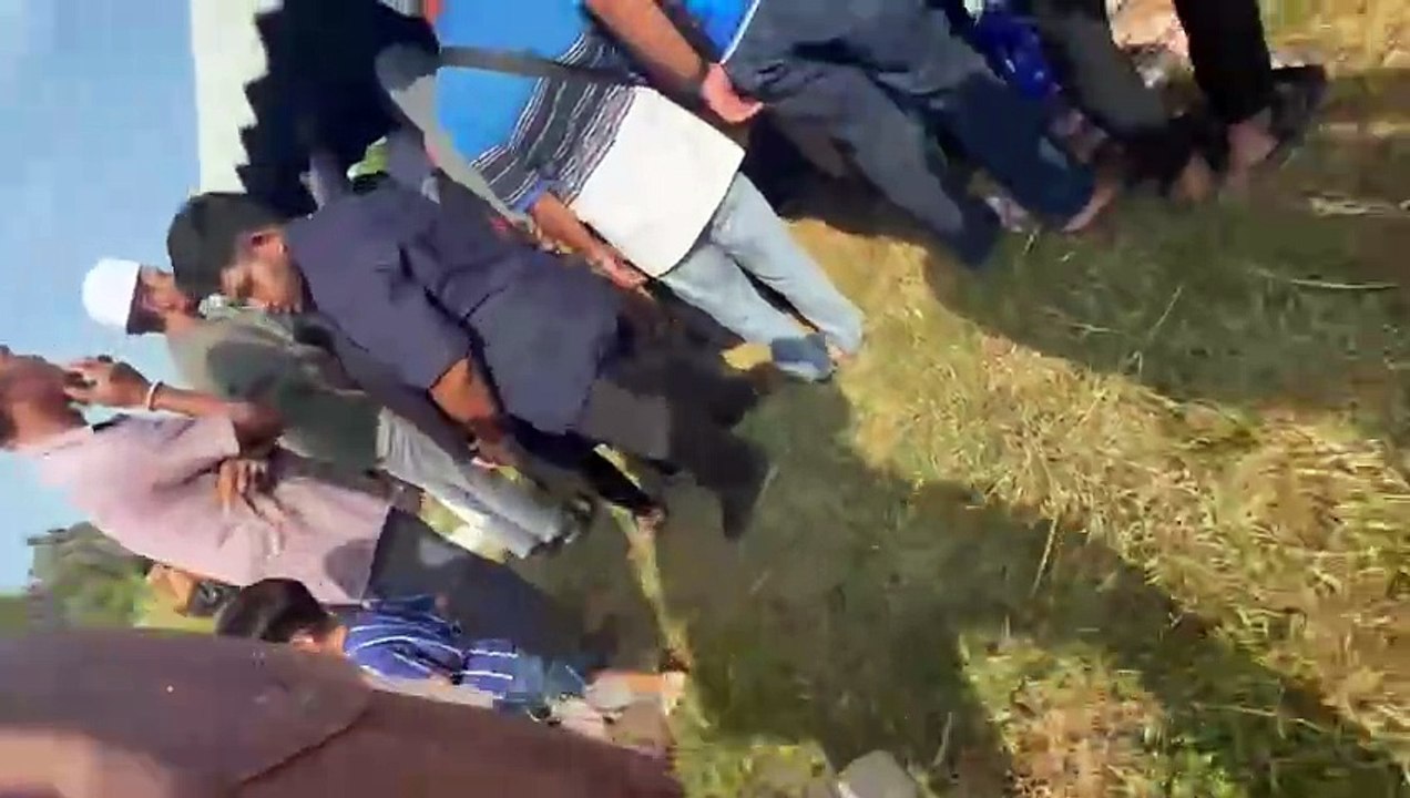 警员杀女友｜400名亲友村民目送 诺法拉卡蒂妮入土为安