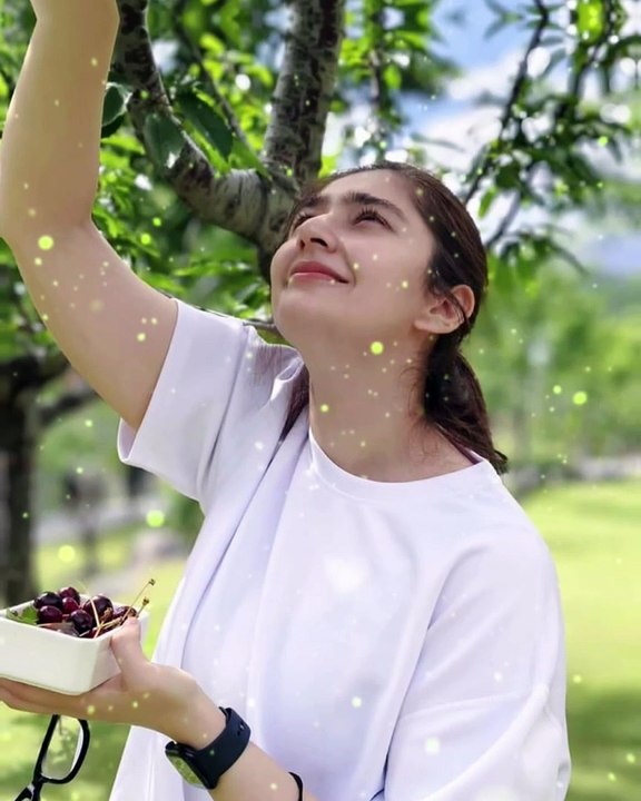 Dur e Fishan picking cherries ❤️