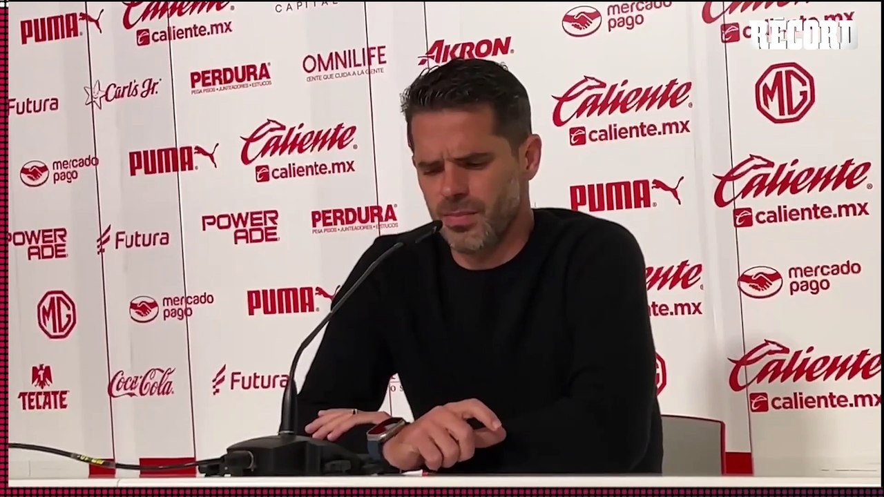 Fernando GAGO: 'Chicharito No se molestó con nosotros'