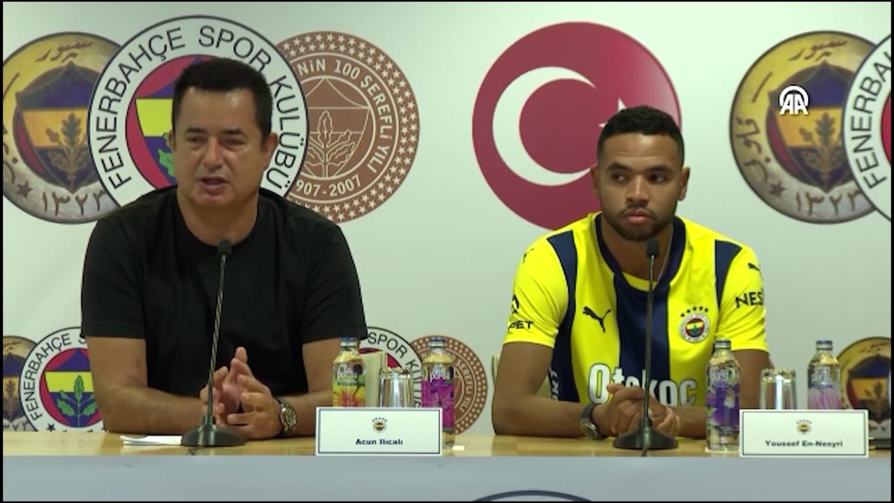 Fenerbahçe'de Youssef En-Nesyri 5 yıllık sözleşmeyi imzaladı