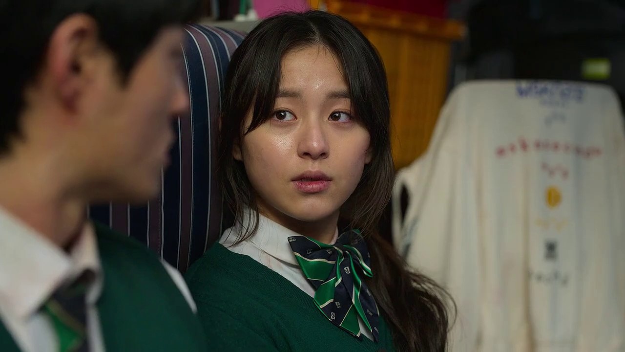 All of Us Are Dead S01 E10 in Hindi Dubbed. Korean Drama HD Quality