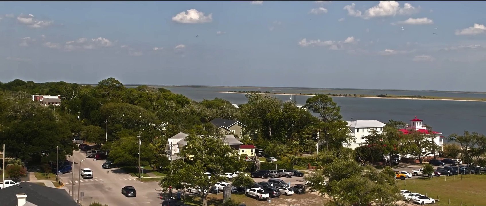 Greedy People Fragman