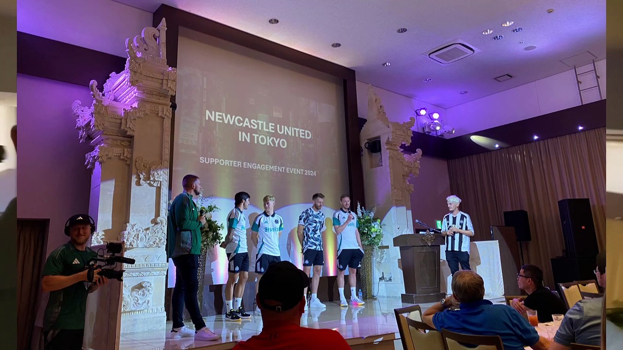 Sandro Tonali appears at Newcastle United fan event