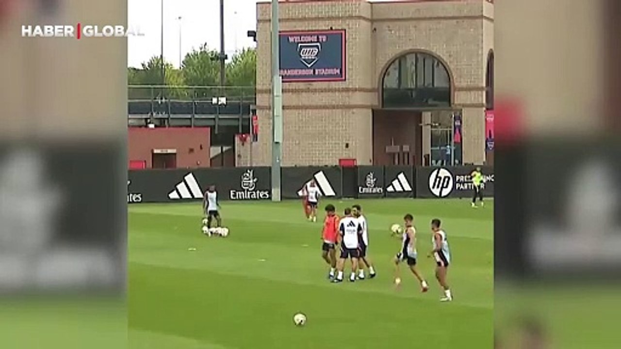 Arda Güler ile Lucas Vazquez eğleniyor