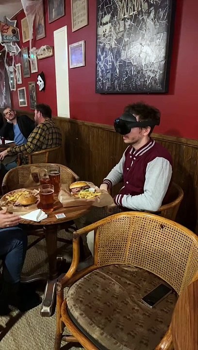 Comment regarder les matchs de foot pendant un date discrètement ?