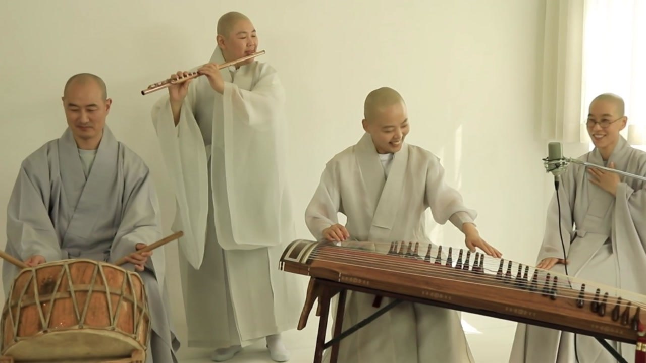 불교 BTS가 뜬다...스님 포교 그룹 '비텐스' 활동 시작 / YTN