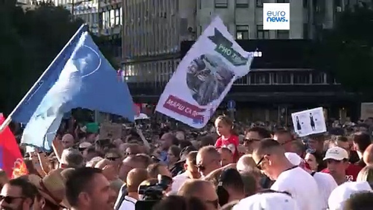 Протесты в Сербии против добычи лития перерастают в антиправительственные