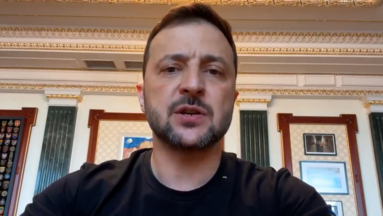 Zelensky confirms more weapons for Ukraine as Kyiv strikes Putin’s airfields