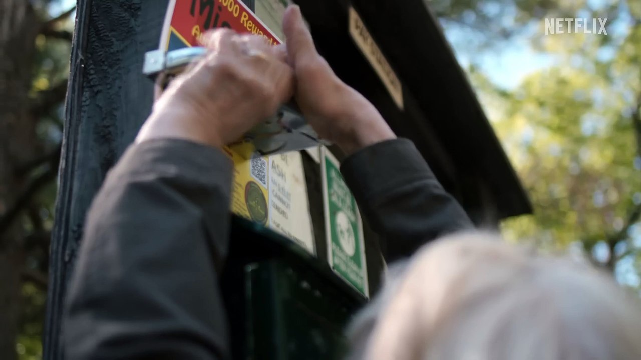 Into the Fire: The Lost Daughter - Official Trailer Netflix