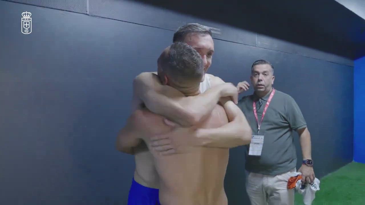 Cazorla y Lucas Pérez después del Oviedo - Deportivo