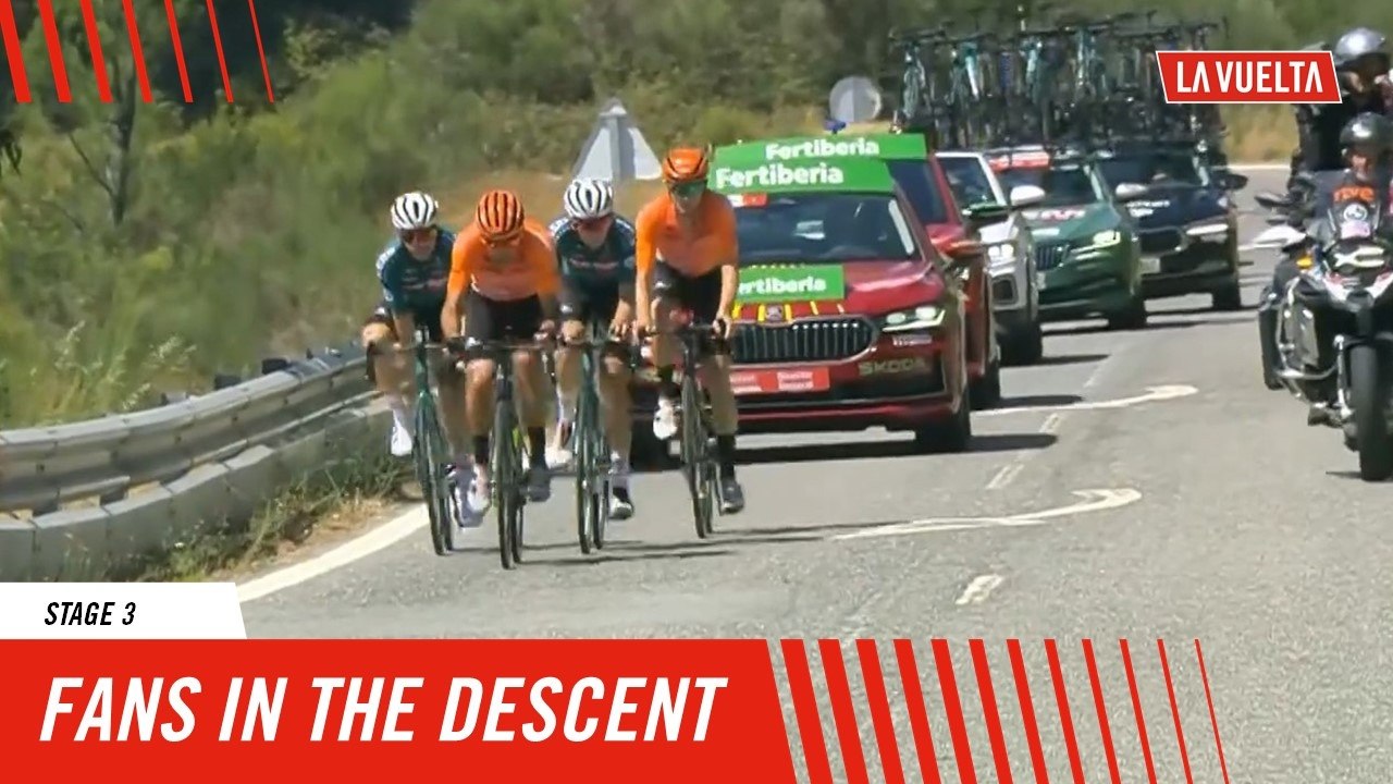 Fans in the descent - Stage 3 - La Vuelta 2024