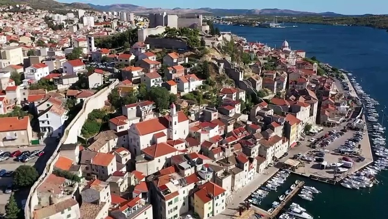 ＂Bechaini Si Hai Dil Mein Teri Yaadon Ki＂