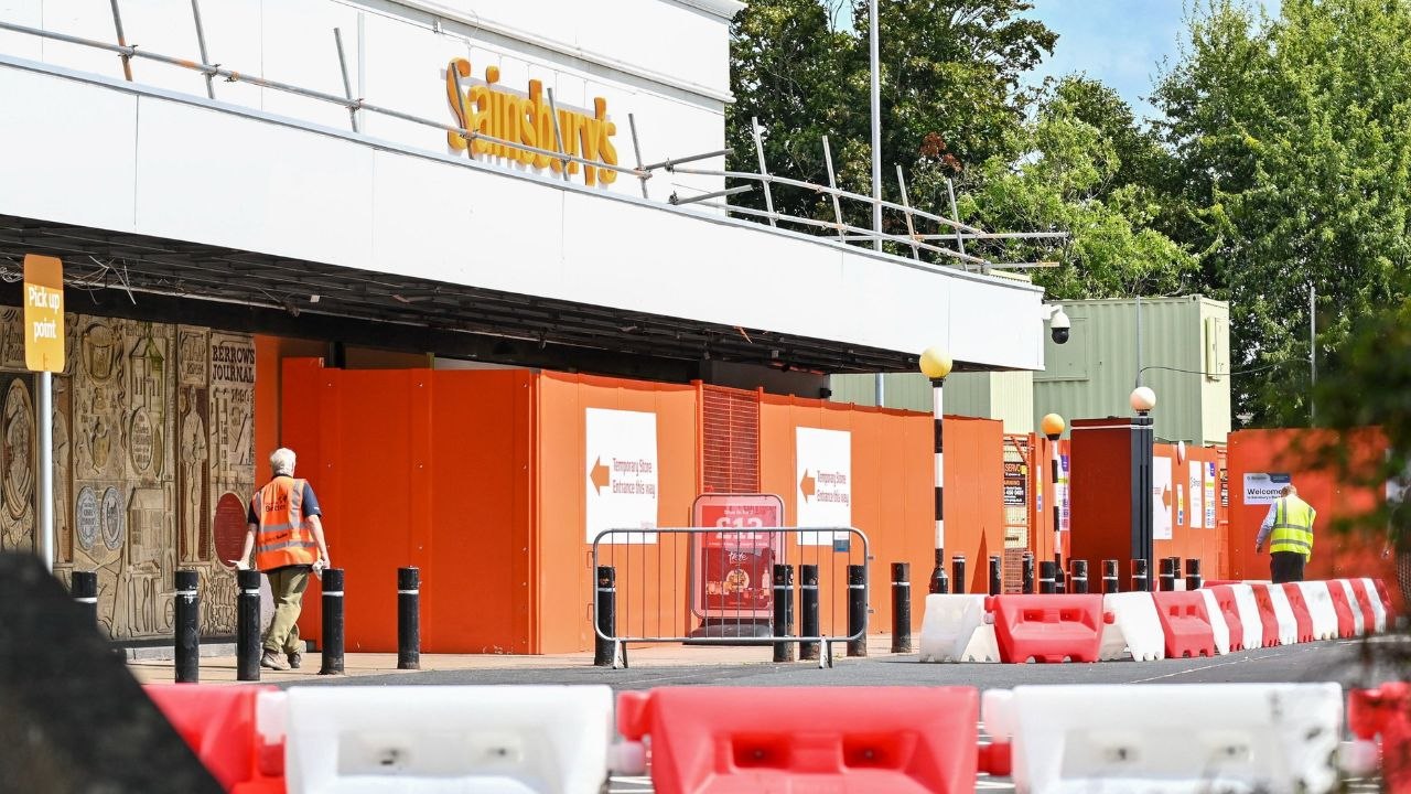 'Deafening' night-time construction noise at Sainsbury's plaguing residents' lives