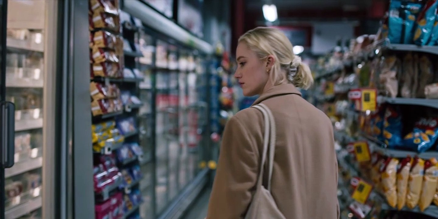 Watcher (film) - 2022 - English