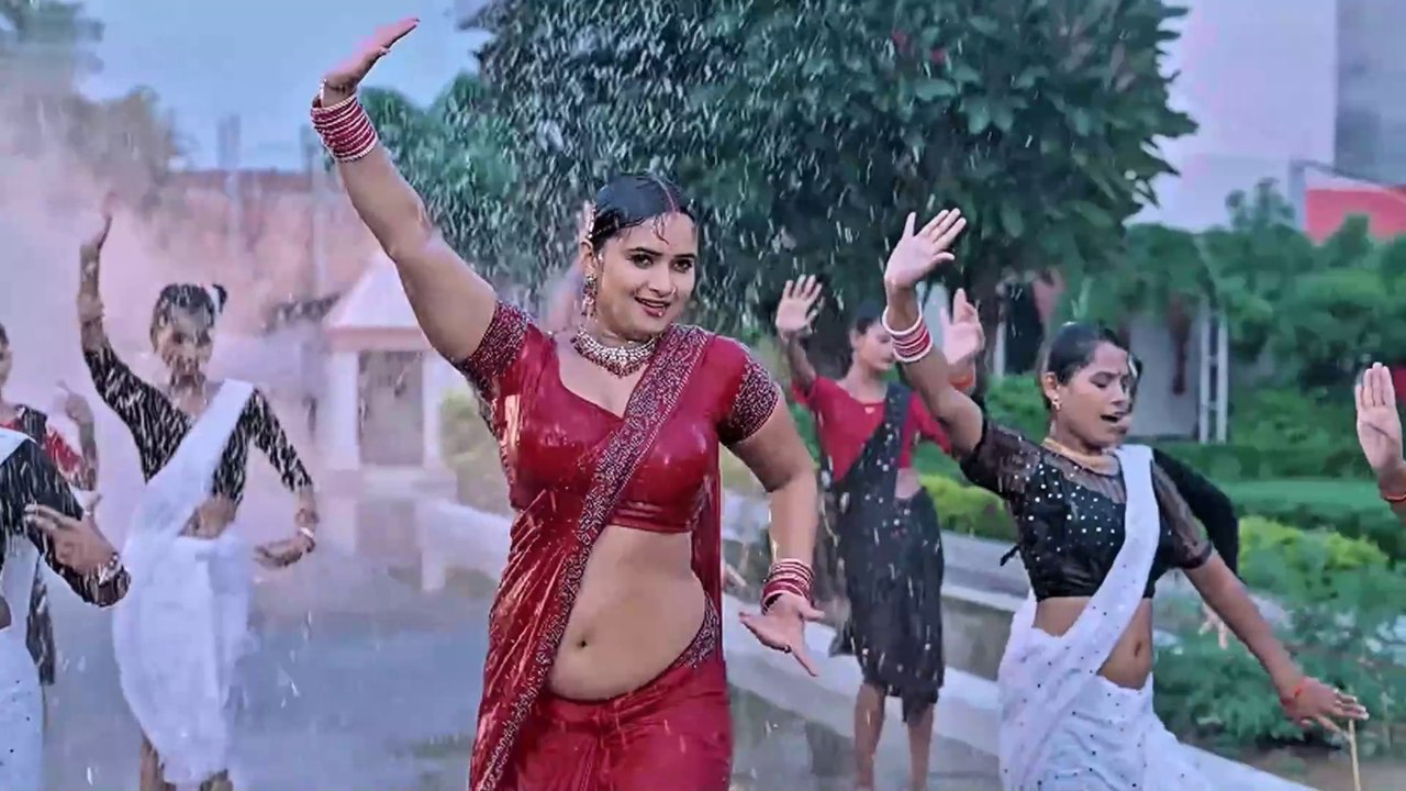 Sawan Me Sajanwa Na Aile Neelam Giri Hot Song 4K