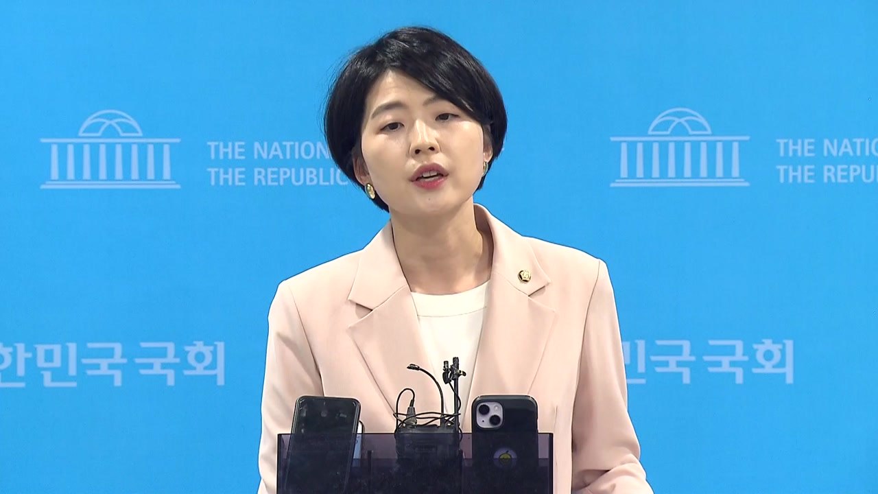 당정 "10월 1일 국군의날 임시공휴일로 지정 검토" / YTN