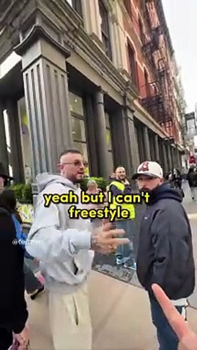 "Scusa, che fai nella vita?", Guè Pequeno non viene riconosciuto da un influencer di New York