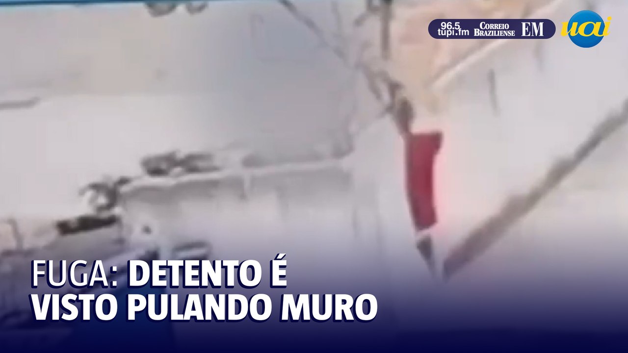 Detento que fugiu de viatura foi visto pulando muro de casa em Contagem