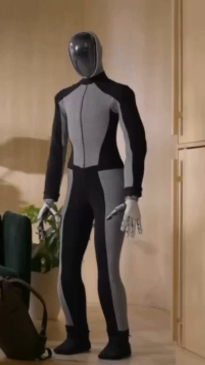 Neo le premier Robot Domestique