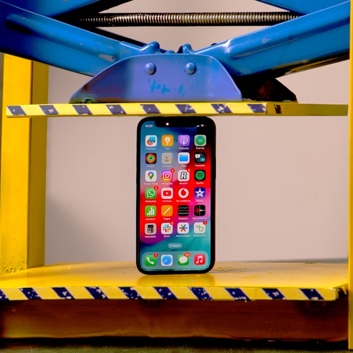 Professional Repairs Restore Damaged iPhone Screen! 