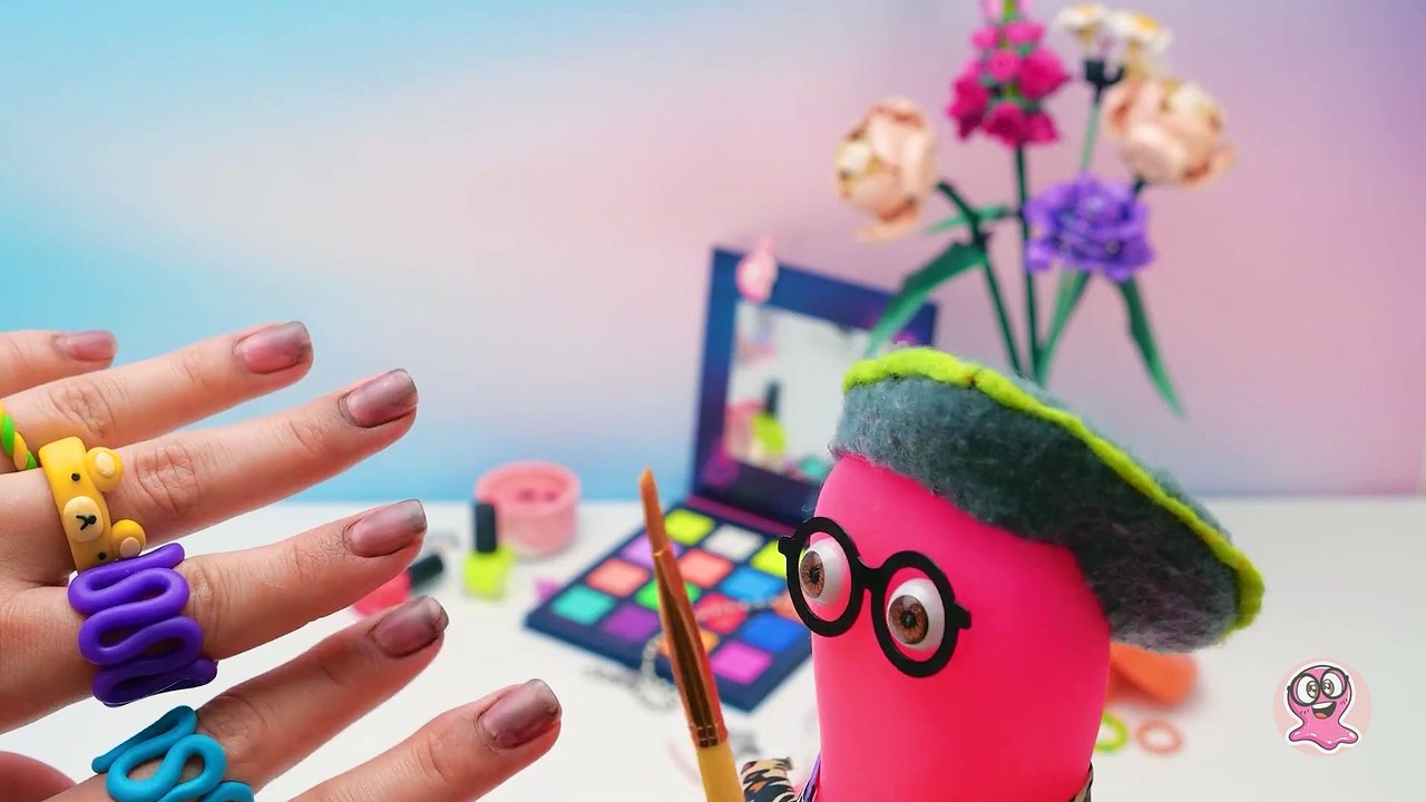 Créez un Bar à Ongles Barbie DIY 💅✨ - La Station de Relooking Ultime !