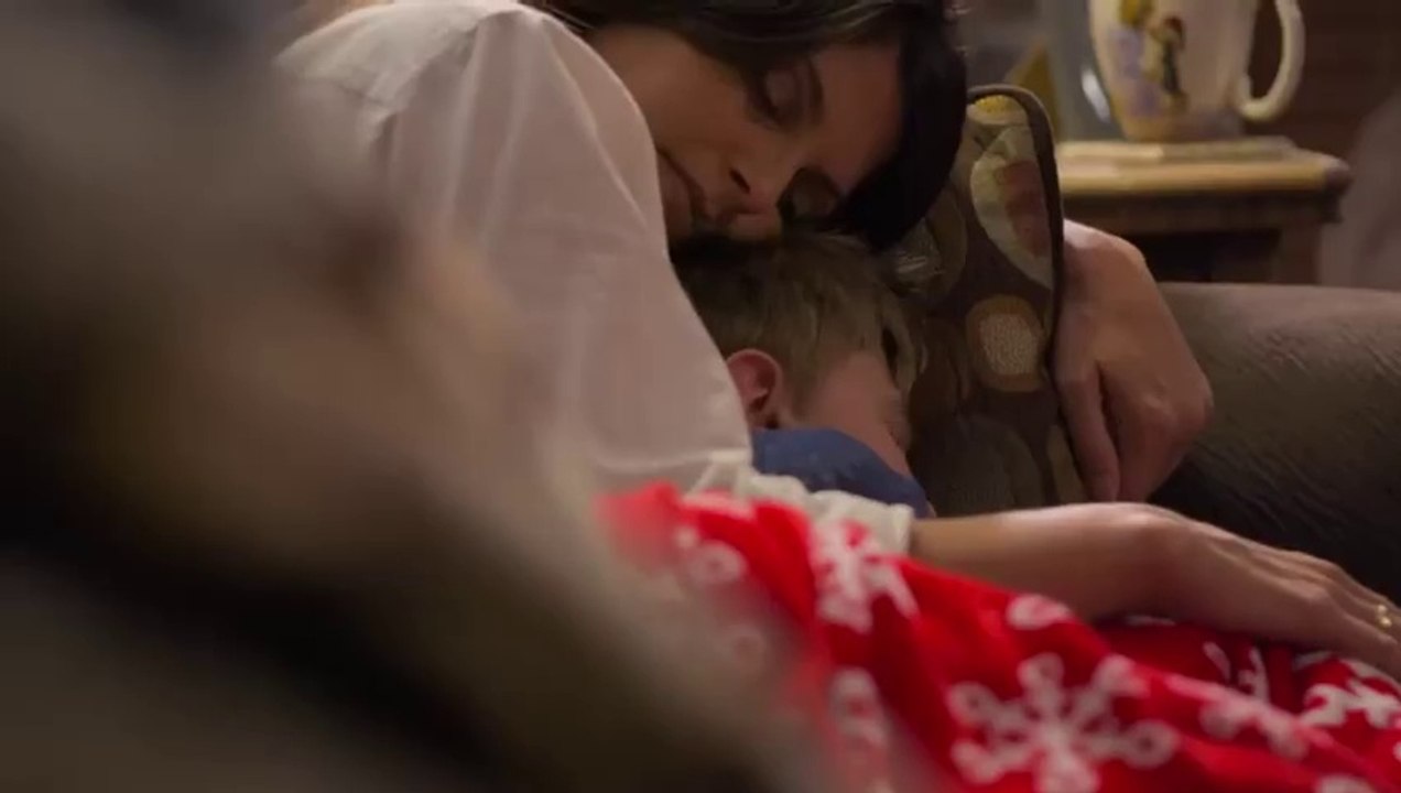 Female Friendship Soon evolves into a Complicated Romance _ A film about strong relationships