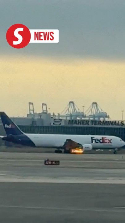 NTSB, FAA to investigate FedEx plane engine fire, emergency landing at Newark Airport